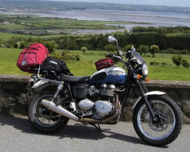 triumph scrambler luggage