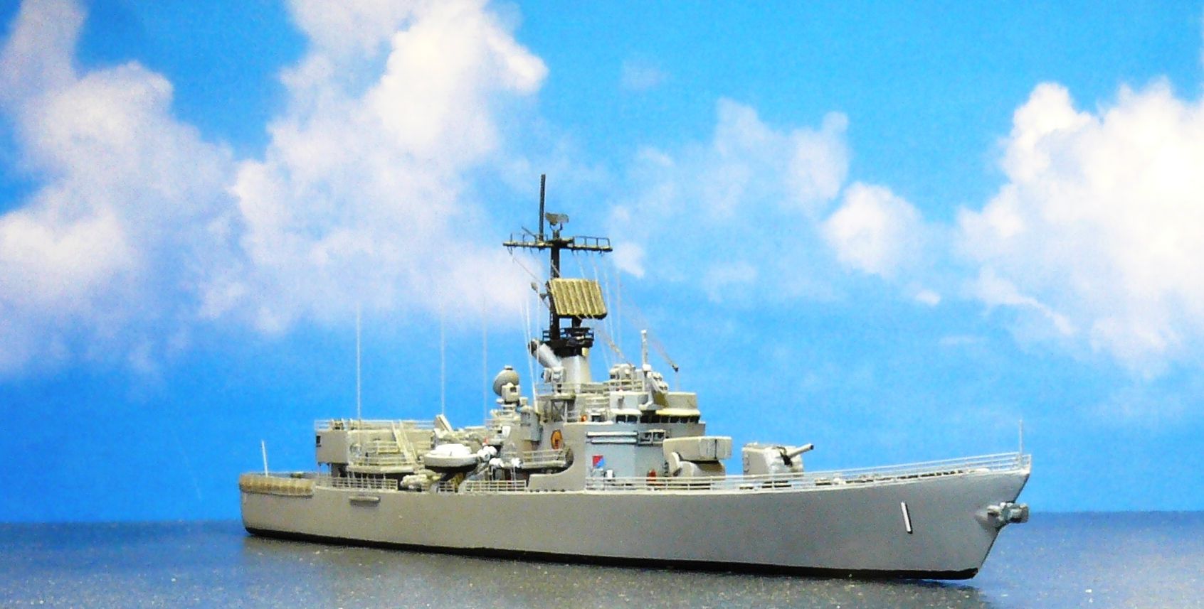 The Ship Model Forum • View Topic - 1 700 Post War Usn - One Of Each Class.