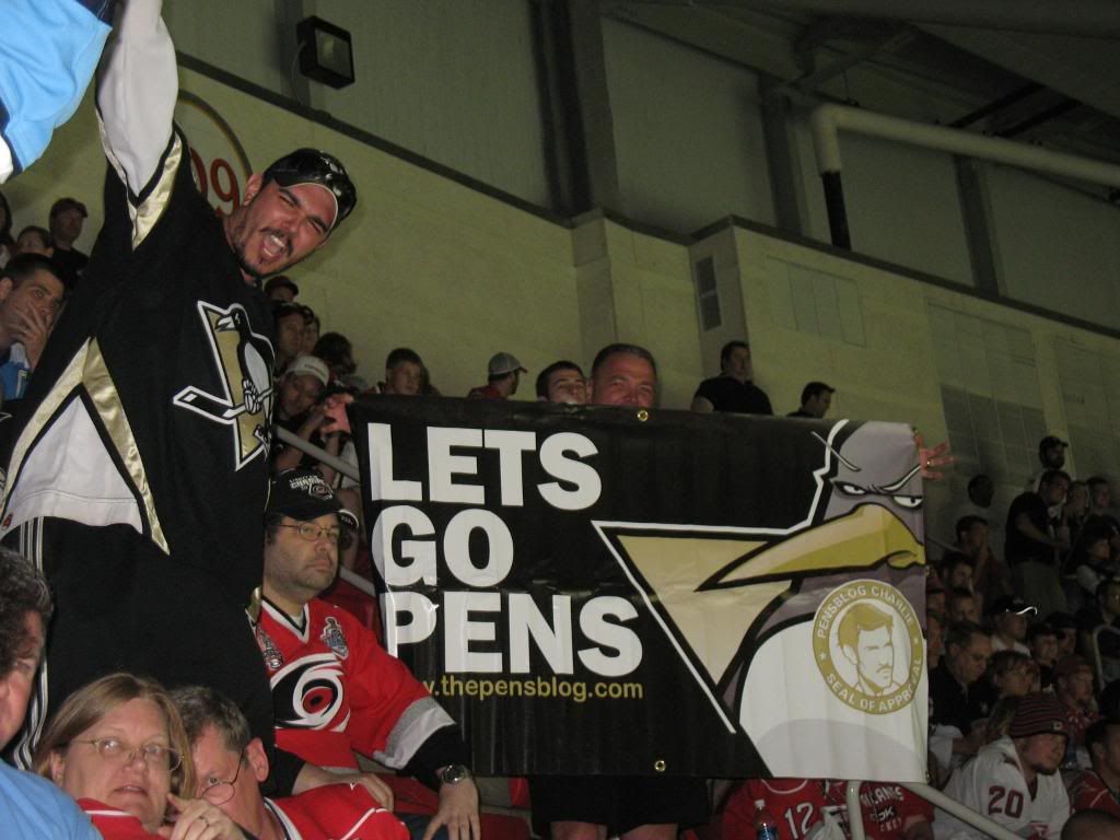 http://i264.photobucket.com/albums/ii196/SK360_PGH/Pens%20ECF%20Game%203%202009/IMG_0317.jpg