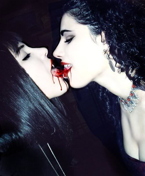 vampiress's kiss Pictures, Images and Photos